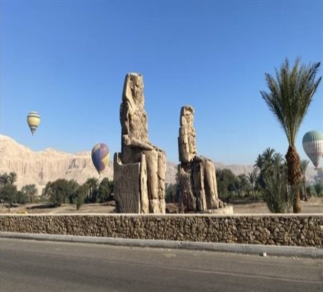Les Colosses de Memnon