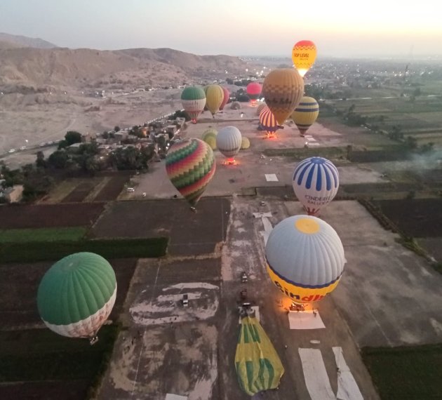 Le Vol en Montgolfière à Louxor
